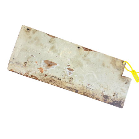 Främre plåt under förarstol